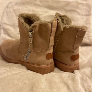 Boots, tan, size 10